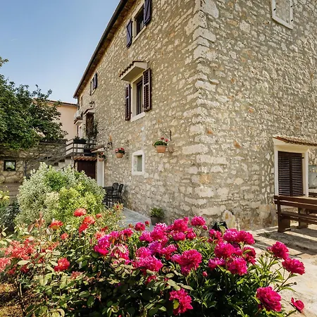 Apartman Mirna Stress Free *
